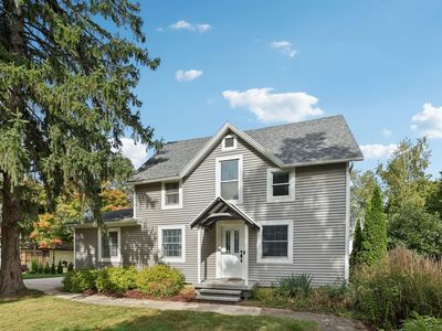 149 W Reynolds St, Cottage Grove, WI, 53527