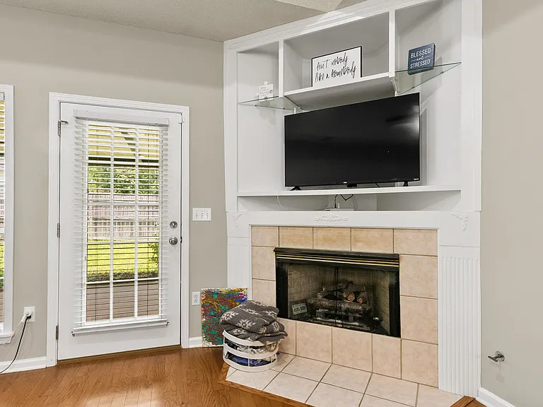 4500 Heatherbrook Blvd — Photo 2