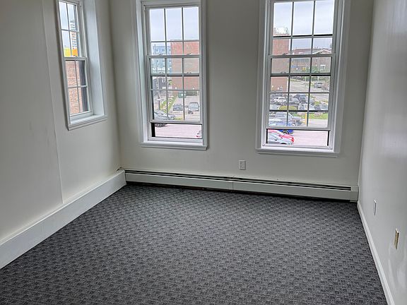 4th image of 207-209 Monroe Ave #2
