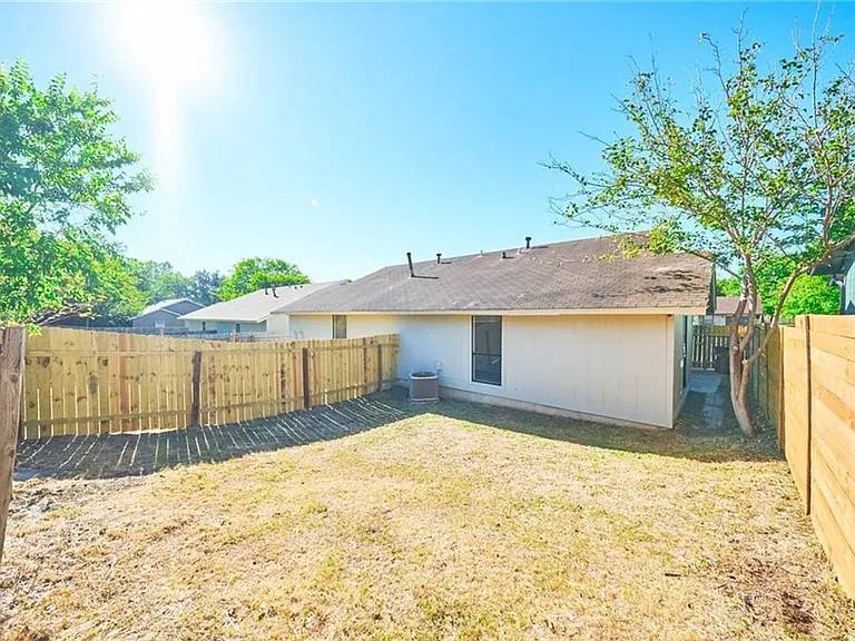 6708 Aries Ln — Photo 9