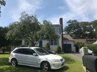 116 Hewitt Blvd, Center Moriches, NY 11934