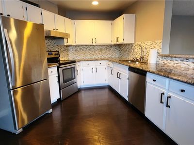 5141 Pioneer Ave APT 101, Spring Valley, NV, 89146