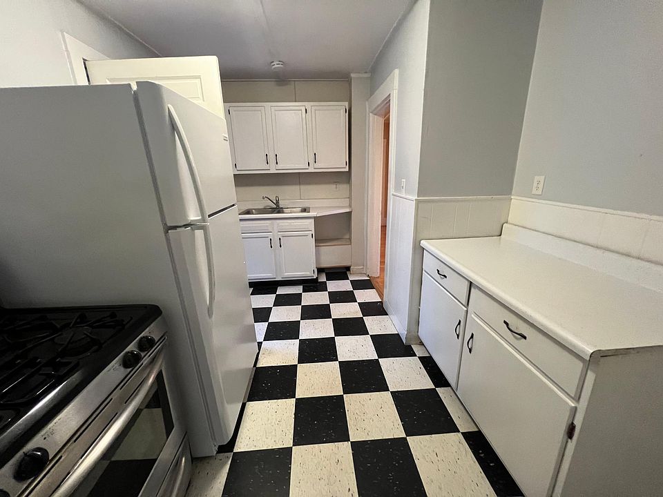 1st image of 181 Trenton St Floor 2