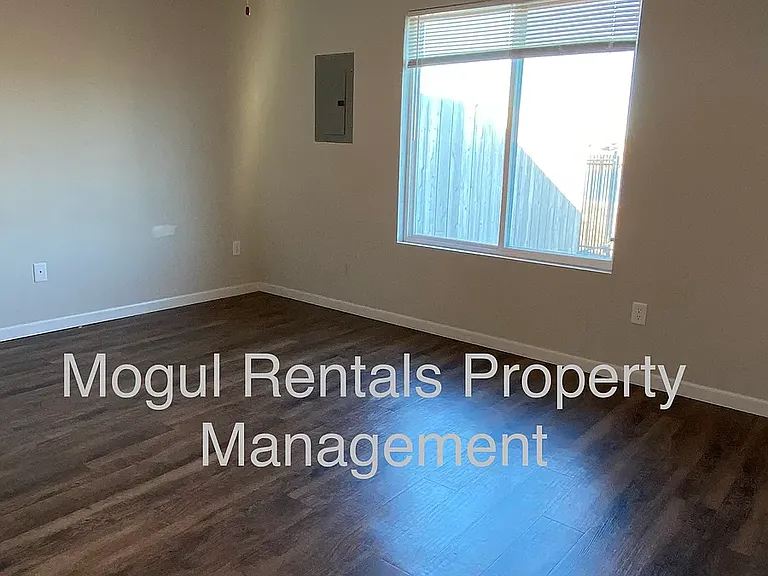 6916 N Hydraulic Ave #1 — Photo 6