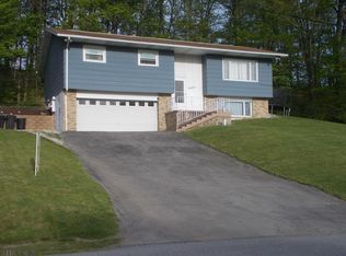 3060 Brian Ave, Duncansville, PA 16635
