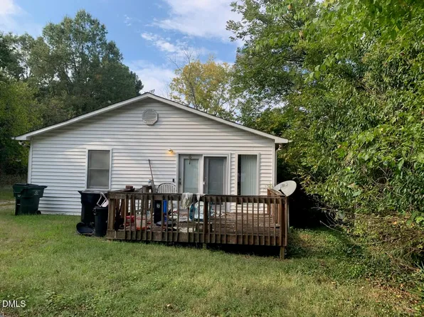 438 Dudley St, Burlington, NC 27217