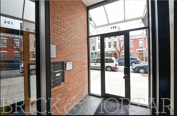 Rented by Brick&Mortar | media 12