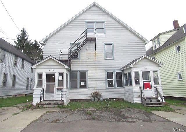 1st image of 212 S Main St