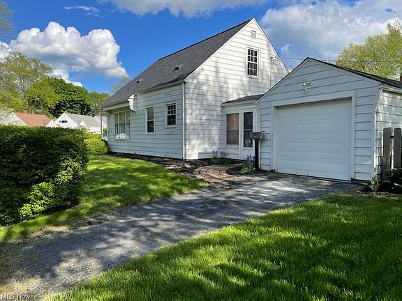 2nd image of 2394 26th St