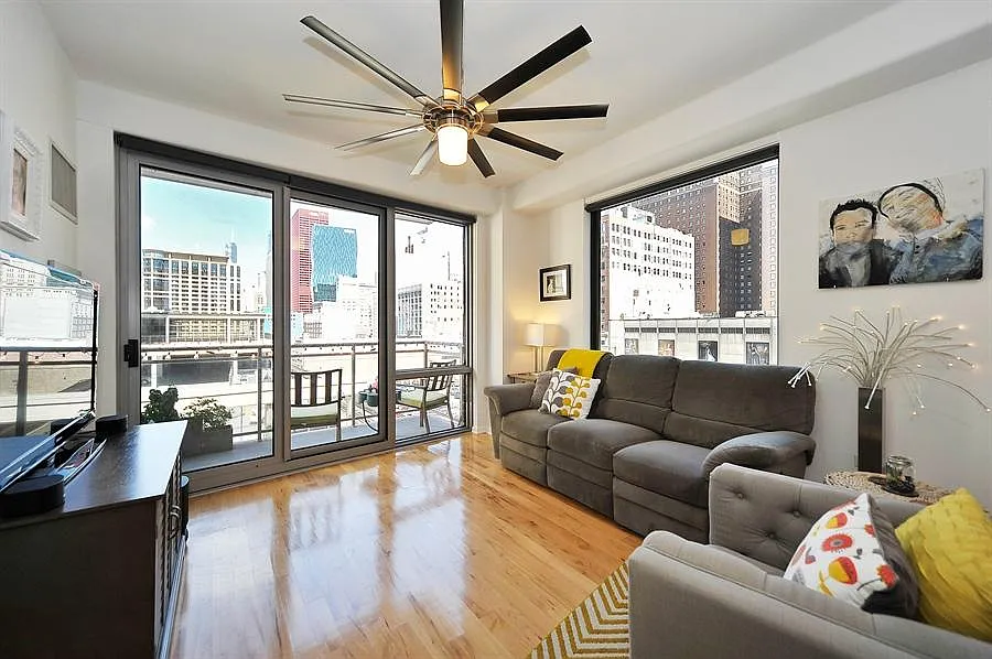 1 E 8th St #411