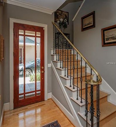 3rd image of 962 Aragon Ave #962