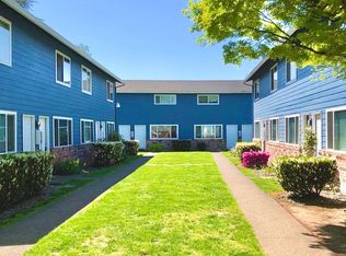 Spacious 2 Bedroom, 1 Bath, Townhome Style! Move In Special, Troutdale, OR 97060