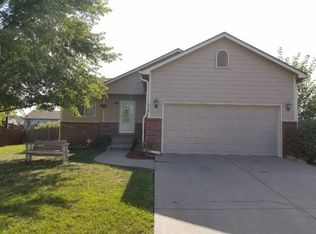 712 S Westview Cir, Andover, KS 67002