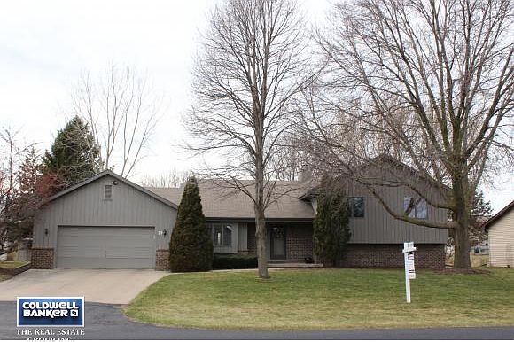 4 BR on .36 acre lot