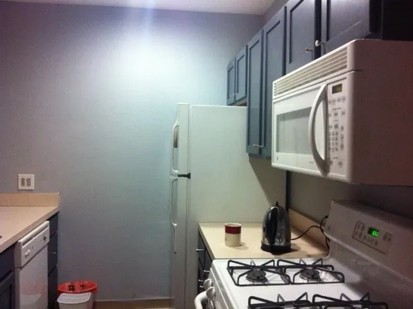 1100 Vine St APT 401, Philadelphia, PA 19107