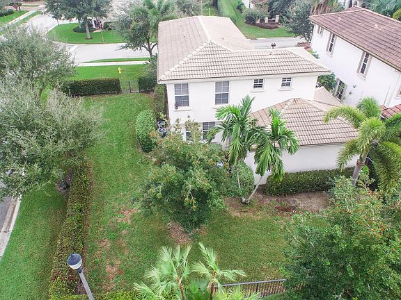 3rd image of 741 Duchess Ct