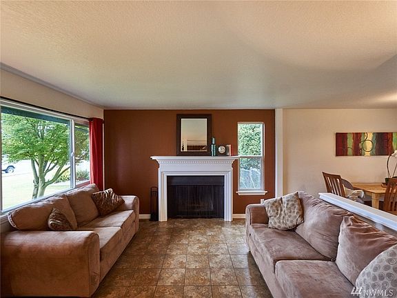 2nd image of 422 Charwila Ln