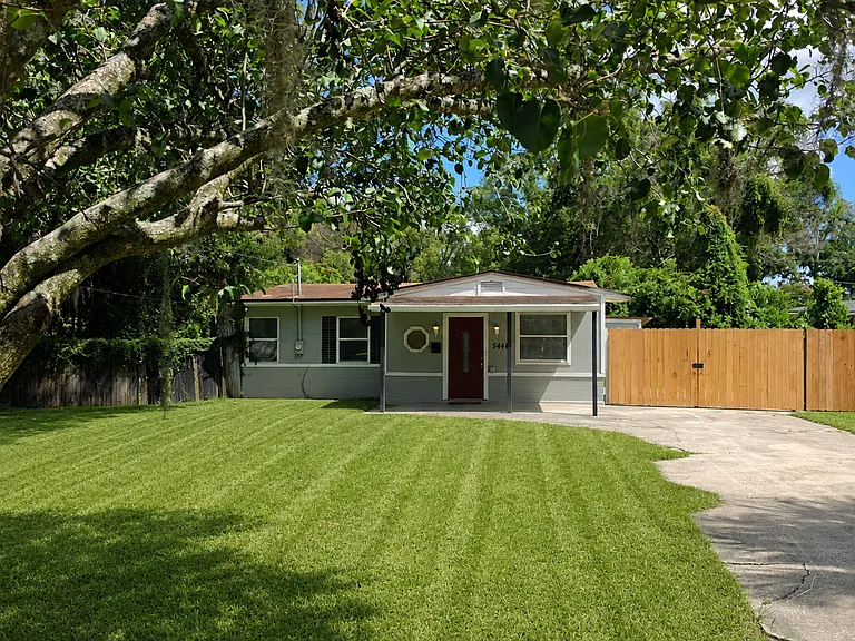 5441 Gable Ln — Photo 1