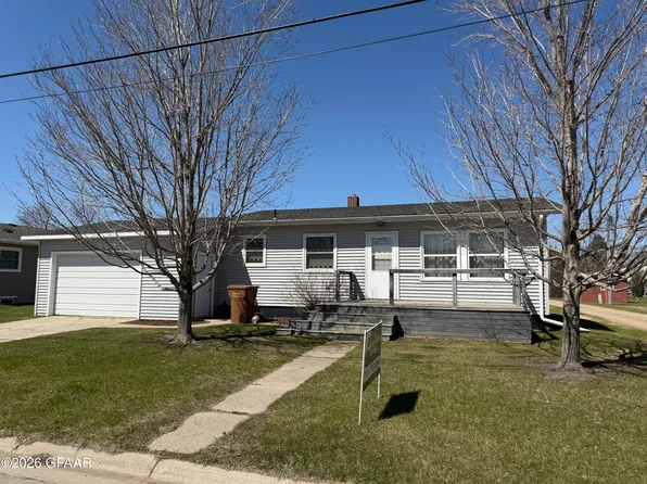 307 5th Ave, Northwood, ND 58267