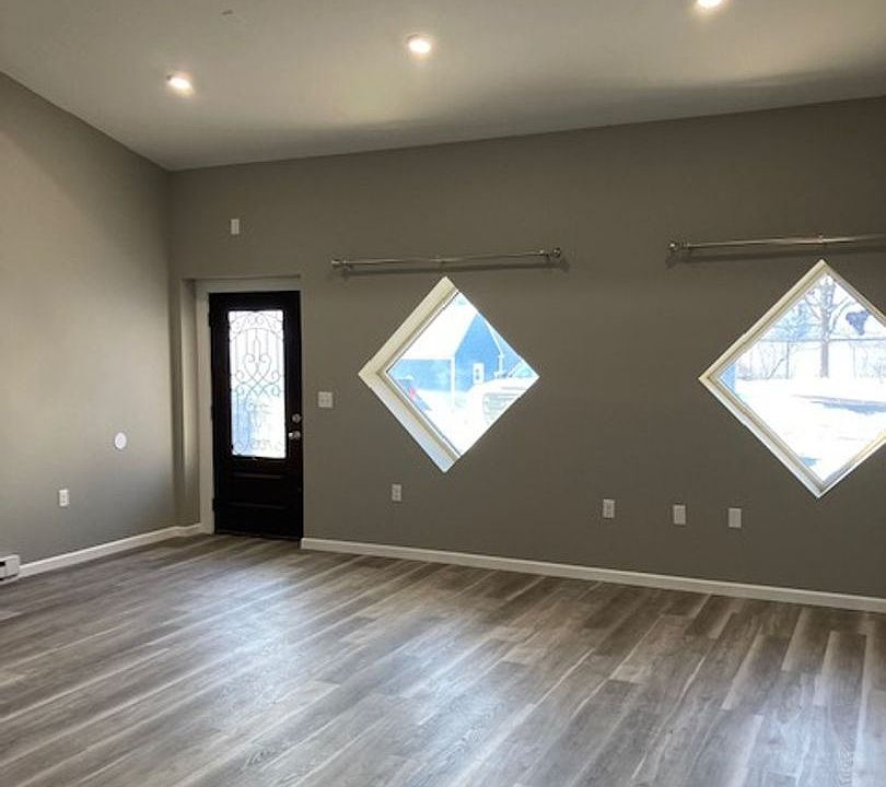 1st image of 2119-2121 Grand Central Ave #2121C