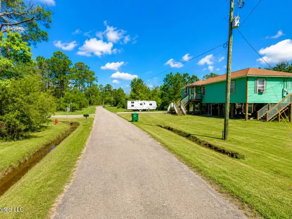 Bancroft St #20, Bay Saint Louis, MS 39520