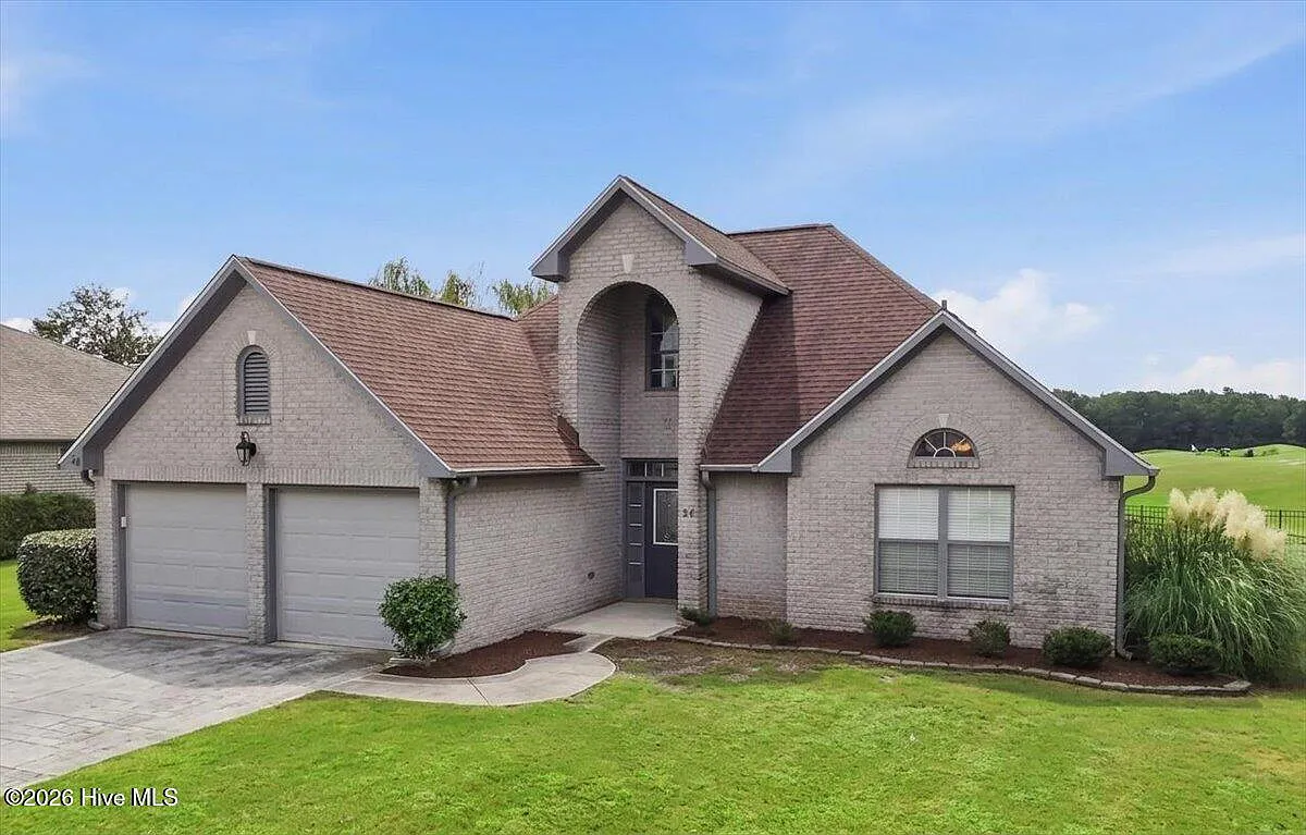 4 bed, 3.0 bath, 2116 sqft, $2,950 — Photo 3