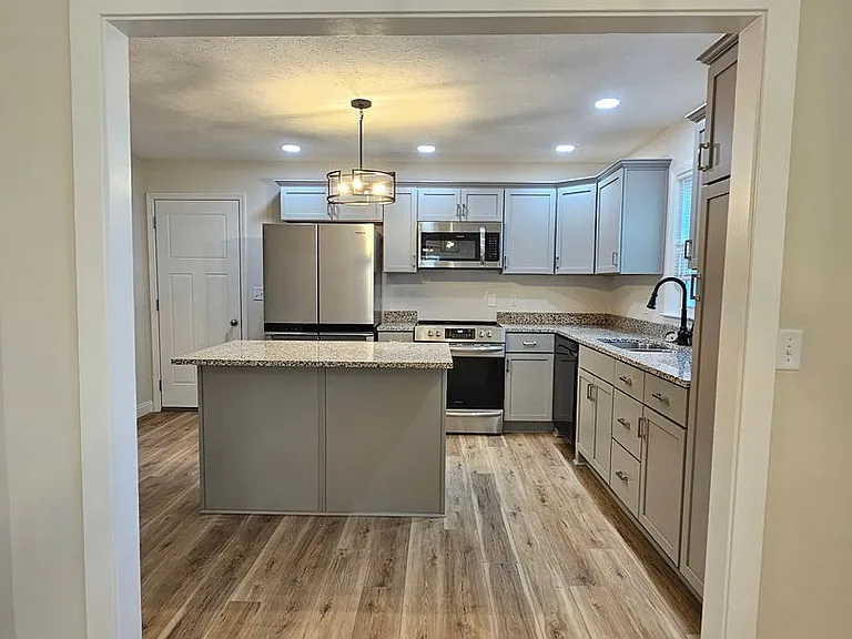 395 W Crocus Dr — Photo 17