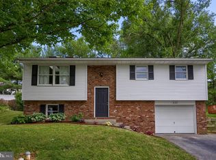 4152 Magnolia Dr, Mount Joy, PA 17552