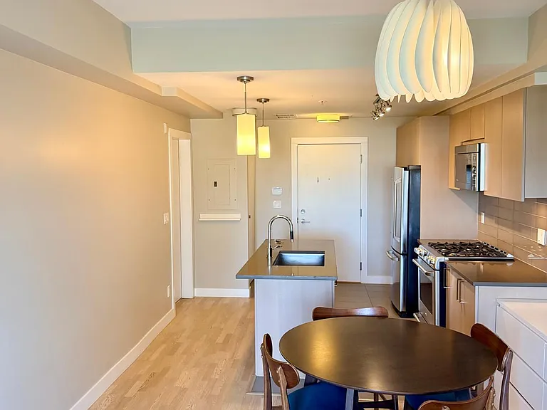 10033 River Dr #111 — Photo 8