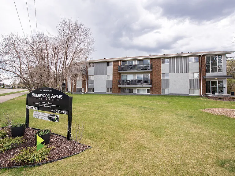 1602 Sherwood Dr — Photo 26