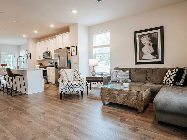 211 Harlequin Aly — Photo 12