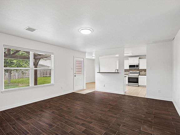 5th image of 11226 Hall Ridge Ct