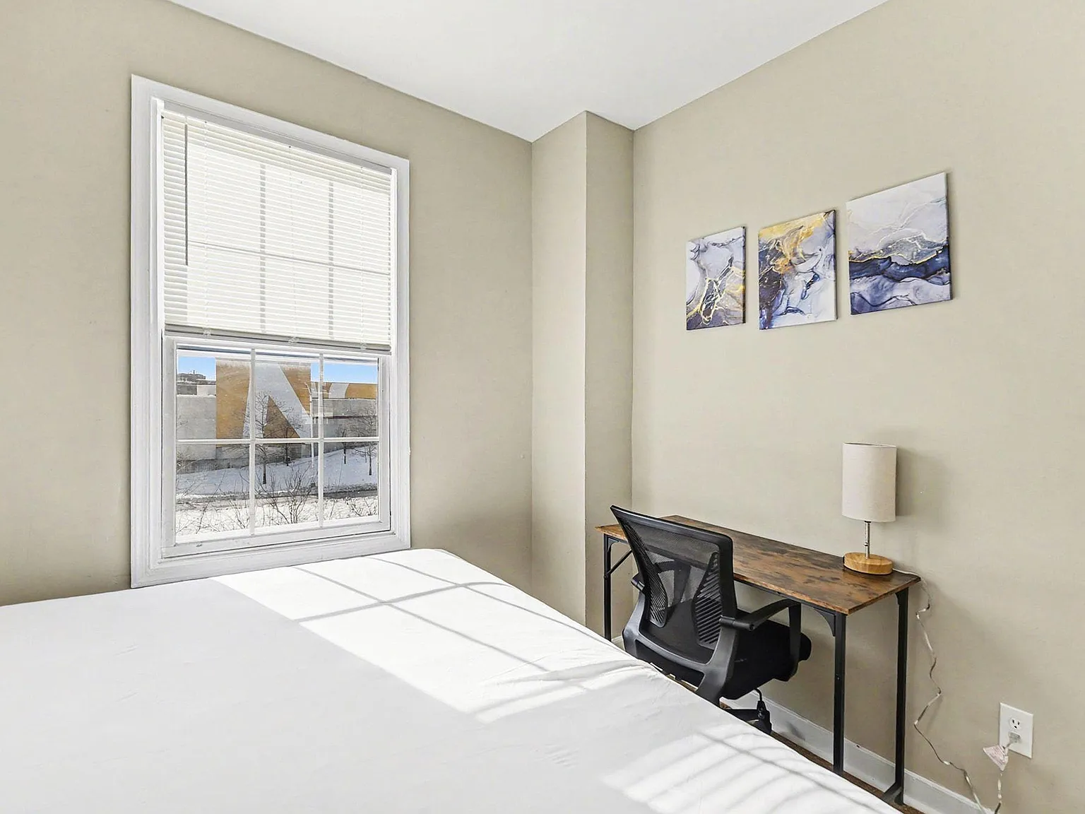 4 bed, 2.0 bath, 1554 sqft, $728 — Photo 3