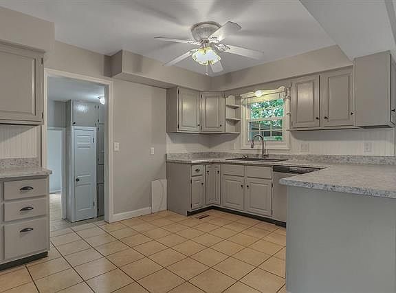4th image of 125 Red Bud Dr