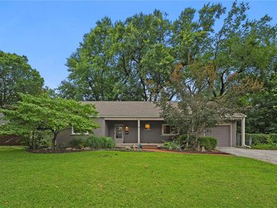 5220 Nieman Rd, Shawnee, KS, 66203