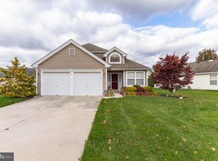 69 Maple Leaf Cir, Sewell, NJ 08080