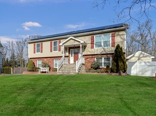 7 Hemlock Hill Rd, Jackson, NJ 08527