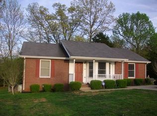 1305 Bear Ct, Clarksville, TN 37042