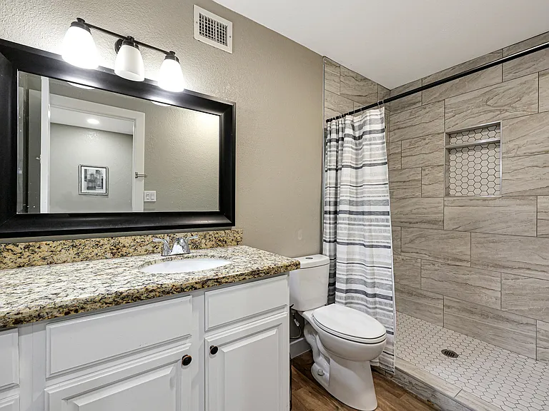 W Meadow Dr — Photo 5