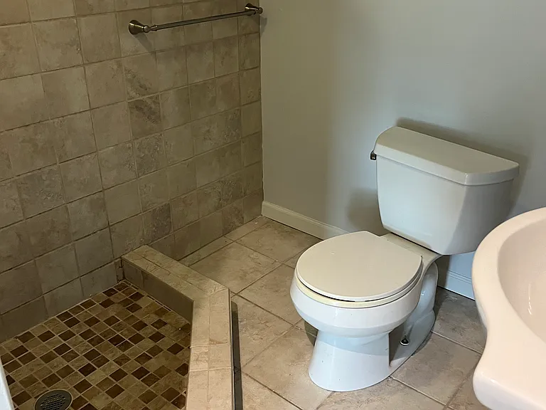 9645 Sherwood Pl — Photo 3