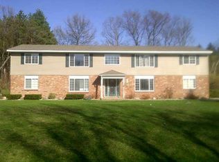 74 Village Ct, Ortonville, MI