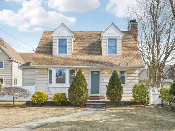 2481 Harvey Avenue, Oceanside, NY 11572