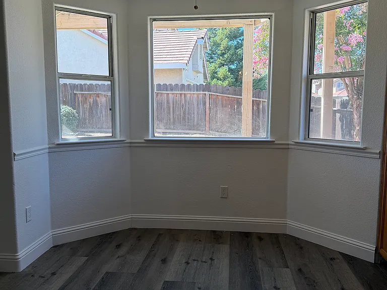 276 Reardon St — Photo 25