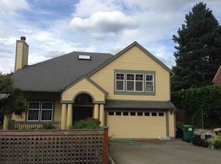 3022 NE 98th St, Seattle, WA 98115