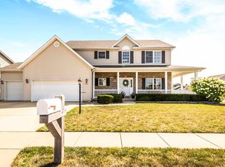 1010 Stonelake Ct, Metamora, IL 61548