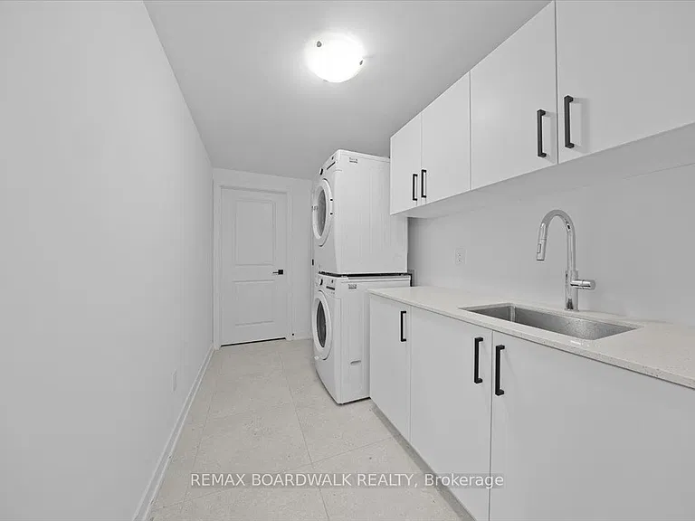 141 Shelleright St — Photo 18