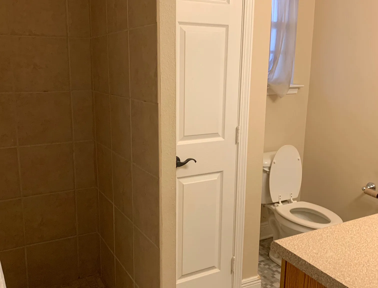 1 bed, 900 sqft, $1,180 — Photo 3