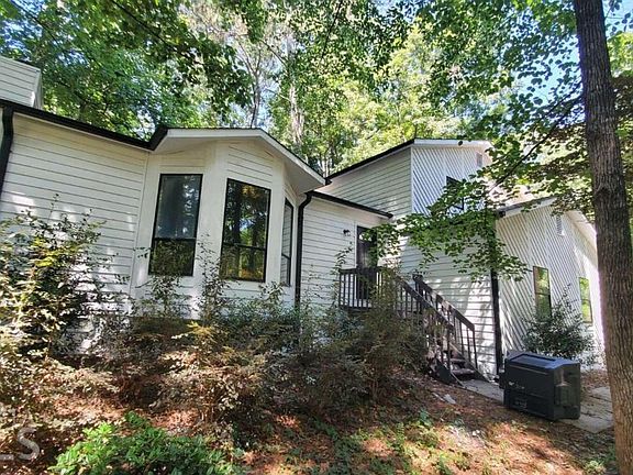 4th image of 209 Mill Ridge Ct