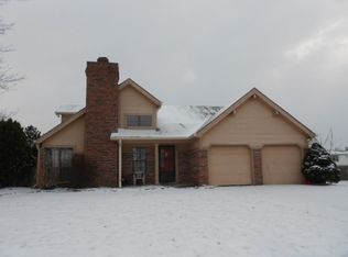 1421 Secretariat Ln, Indianapolis, IN