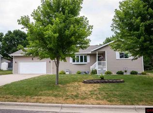 606 E Nathan St, Lake Crystal, MN 56055